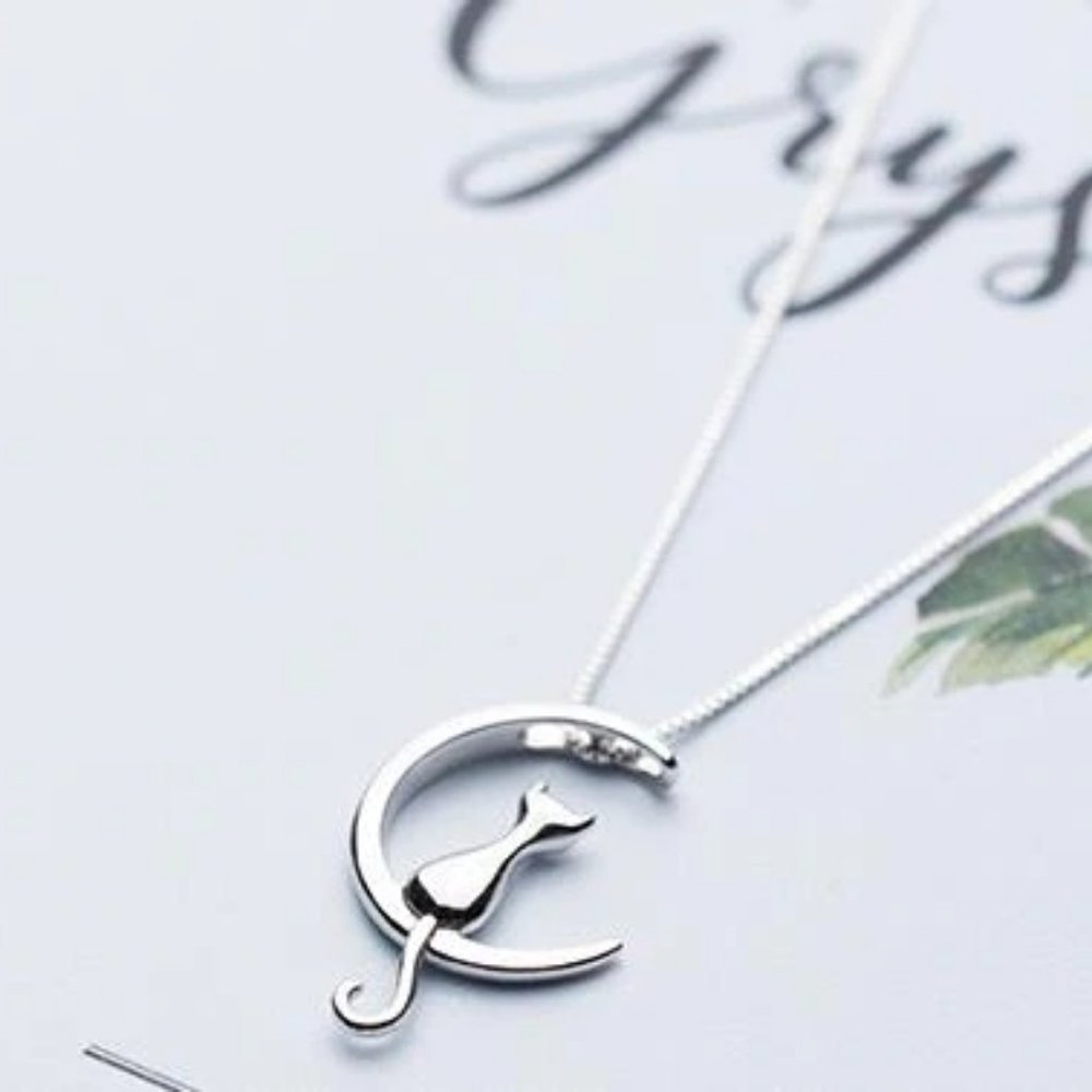 NEW 925 Sterling Silver Cat Moon Necklace - Picture 5 of 6